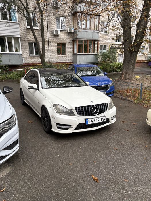 Mercedes-Benz C-Class 2012