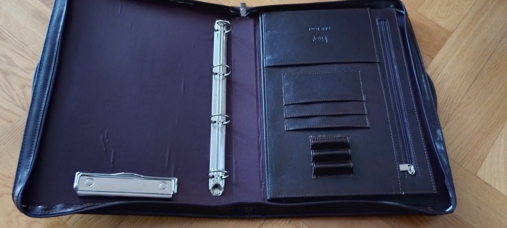 Sprzedam teczkę aktówkę