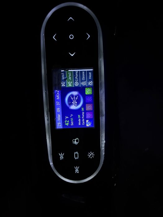 Jacuzzi nowe uszkodzone podczas transportu