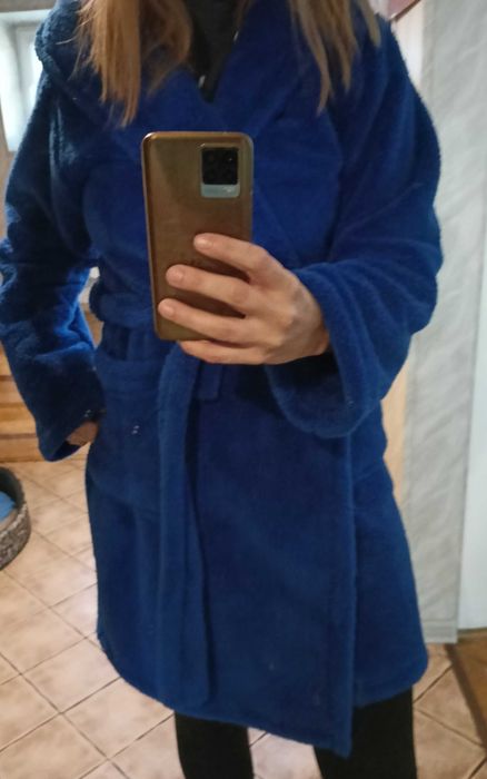 ciepły szafirowy kobaltowy szlafrok damski De Lafense L nowy bez metki