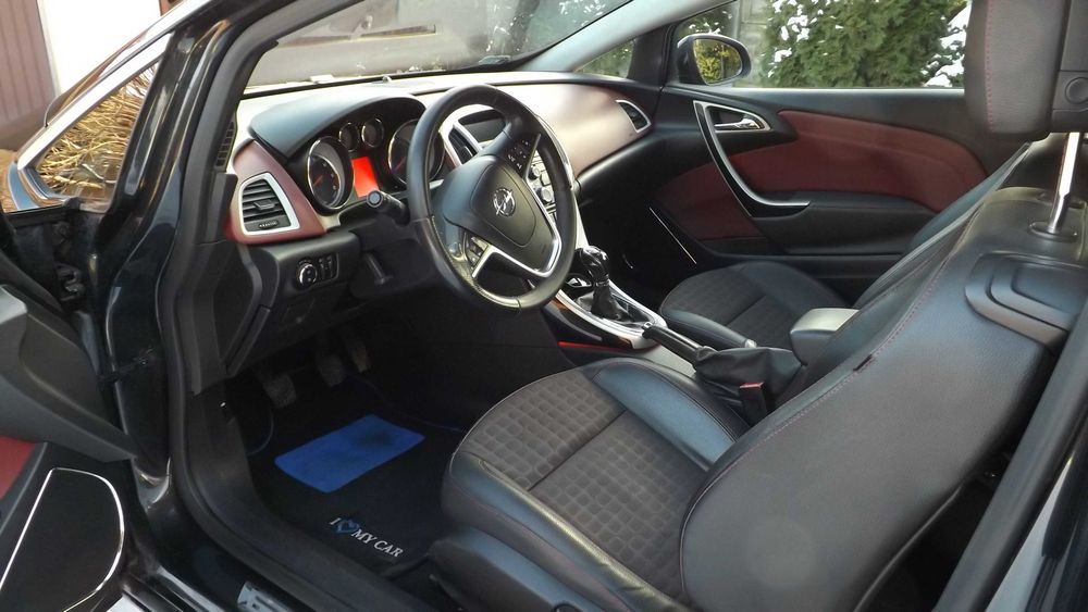 Opel Astra J GTC 2,0 CDTI 165 KM