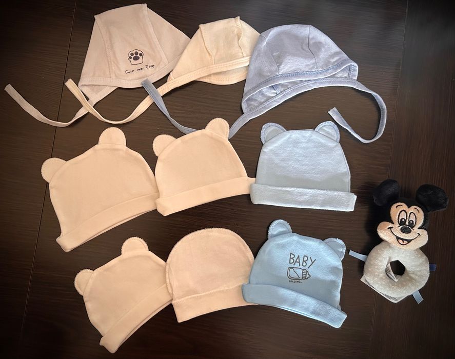 Продам шапочки для новонароджених лотом