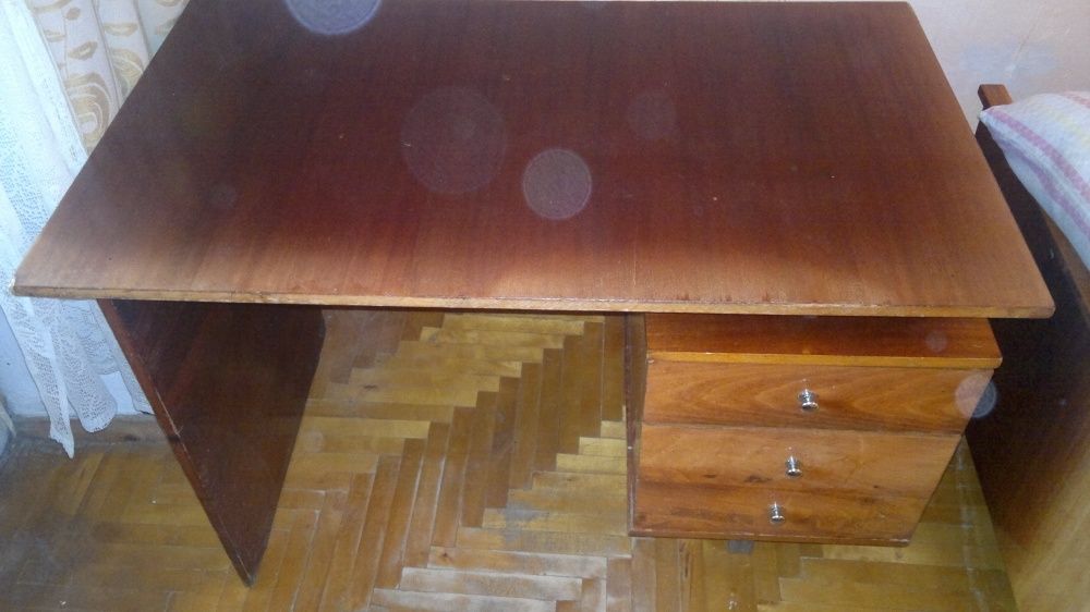 Стіл парта лакована