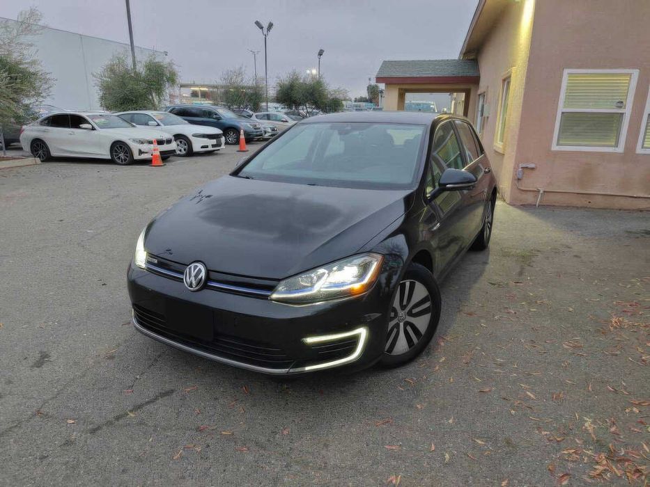 Volkswagen e-Golf SEL Premium      2019