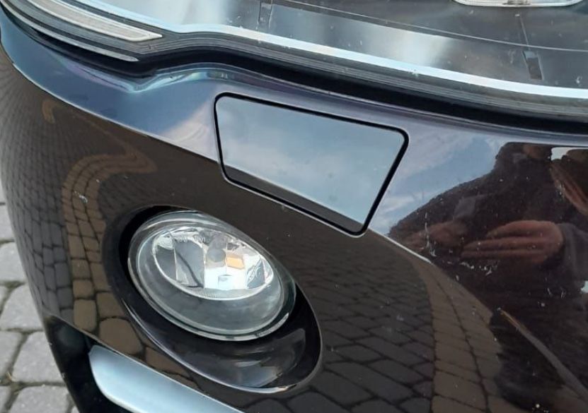 Zaslepka do auta bmw