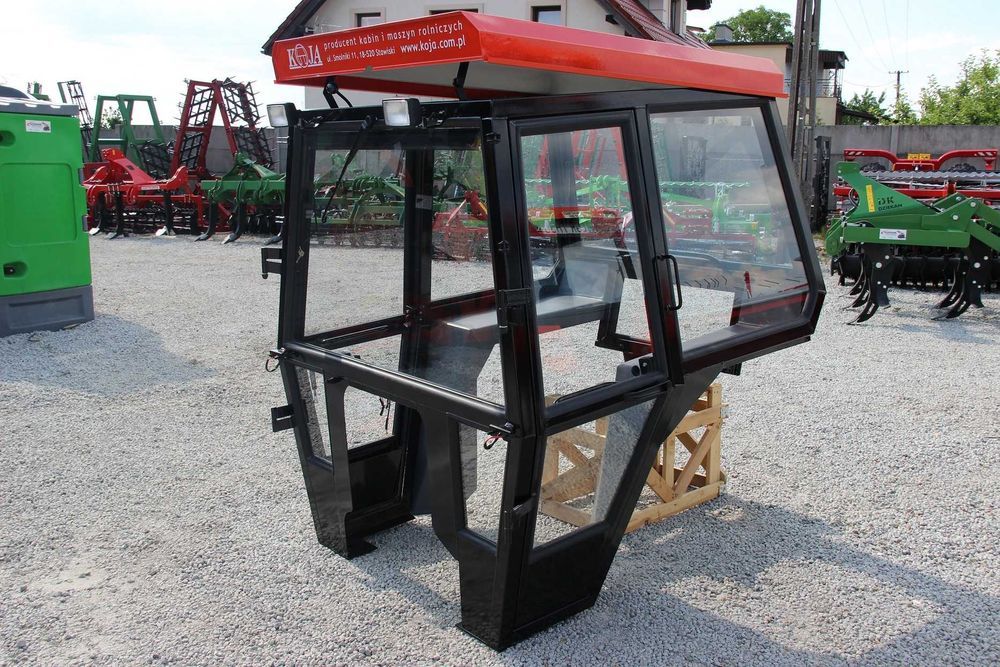 Kabina ursus bez błotników C 330 C-330 KOJA SMOLNIKI transport