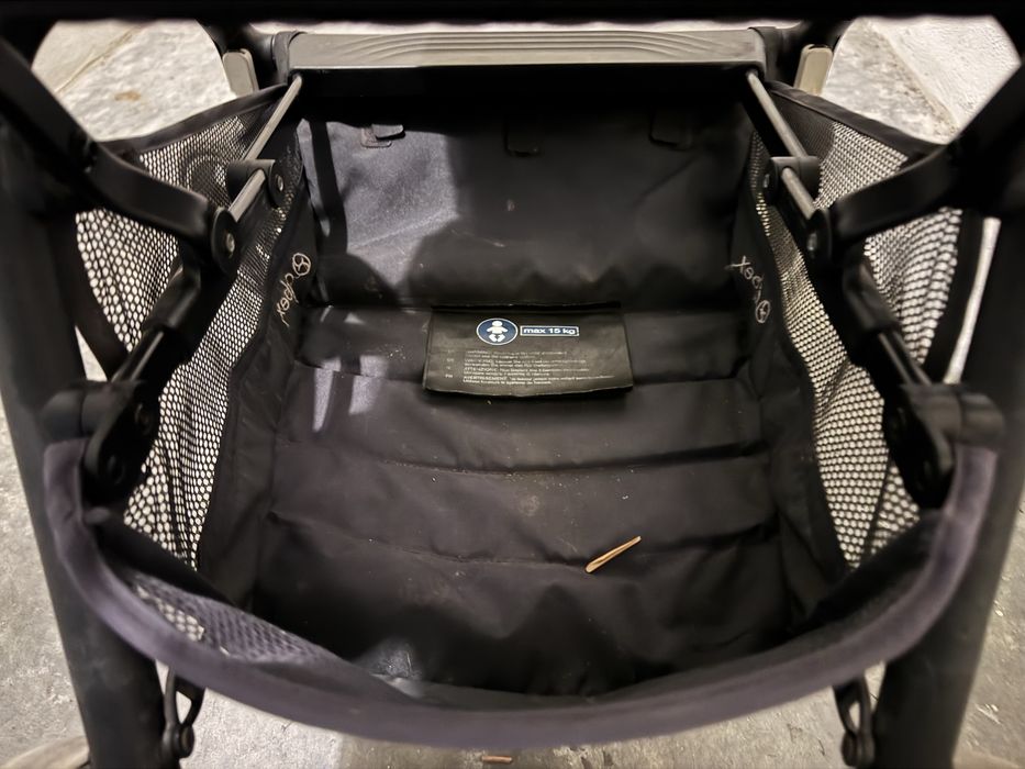 Carrinho Cybex, compacto