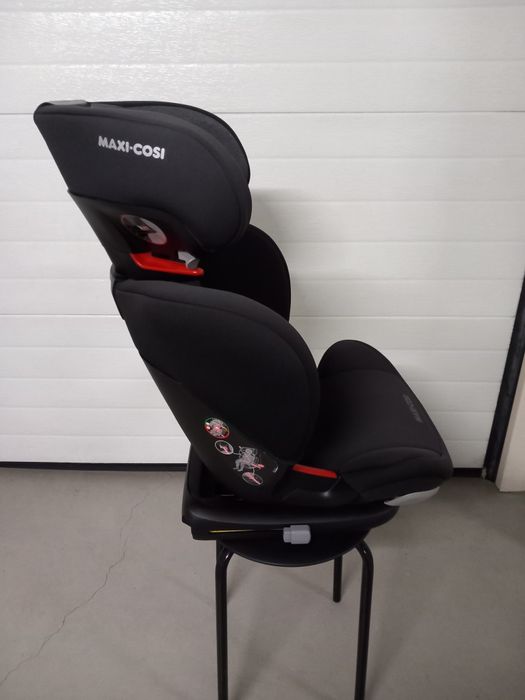 Como Nova: Cadeira Maxi Cosi Rodifix