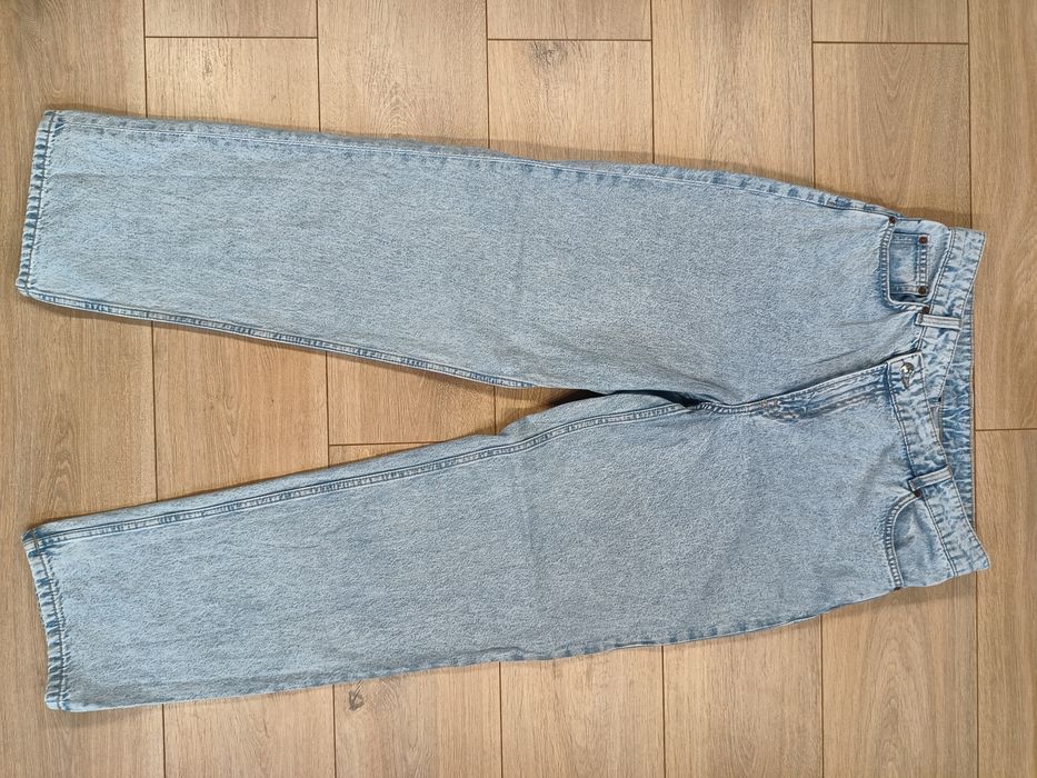 Jeansy damskie roz. 42 Divided H&M straight leg z wysokim stanem 170cm