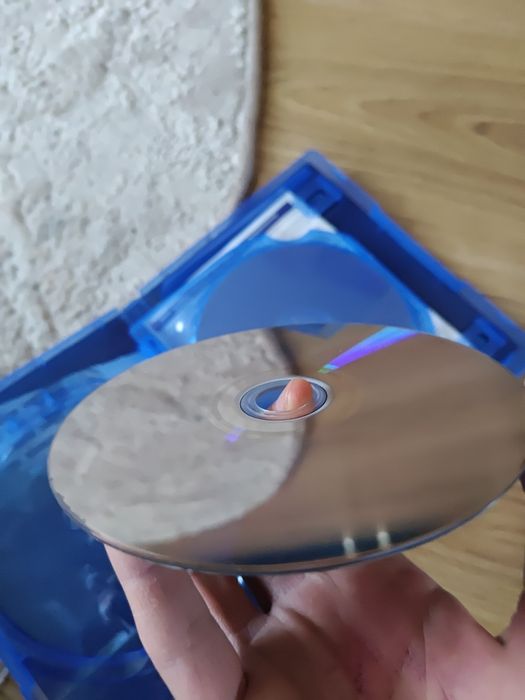 TLOU 1 remastered + TLOU 2