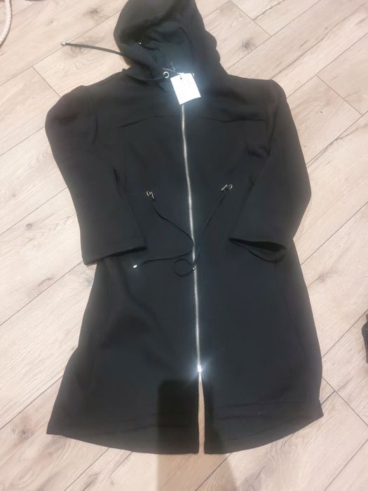 Ciepła,długa bluza z kapturem r 38 nowa z metką