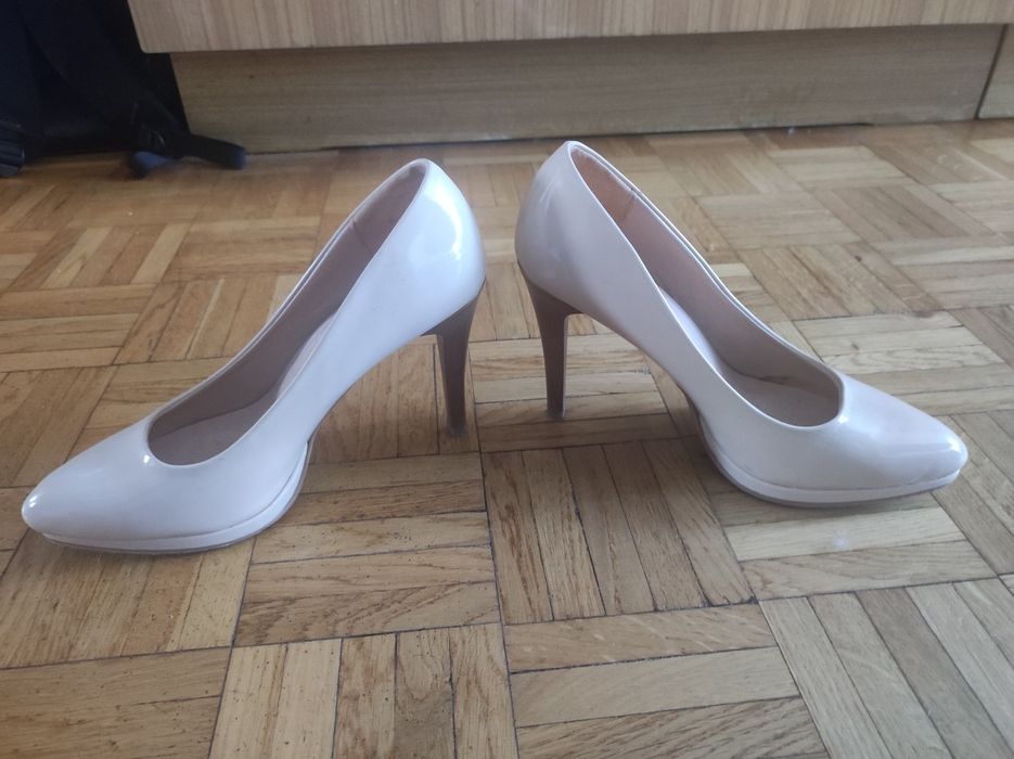 Buty, szpilki beżowe, rozmiar 38