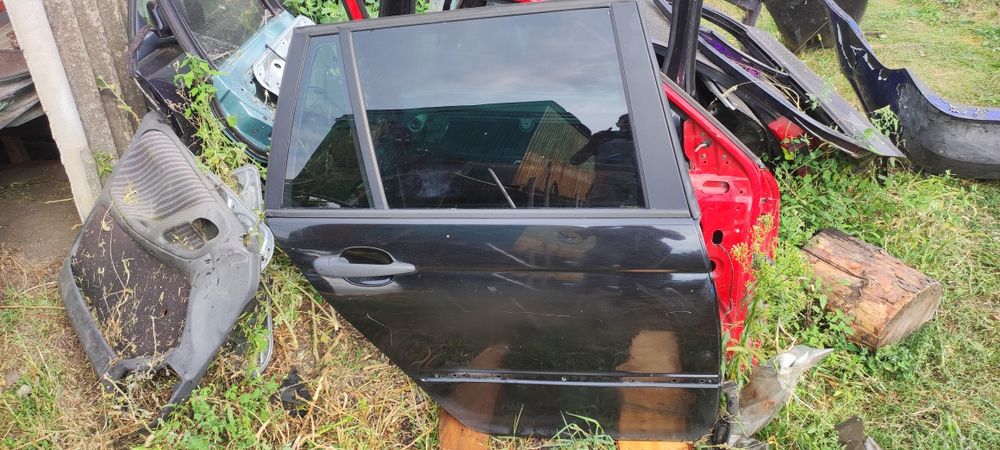 Двері BMW E46.       .