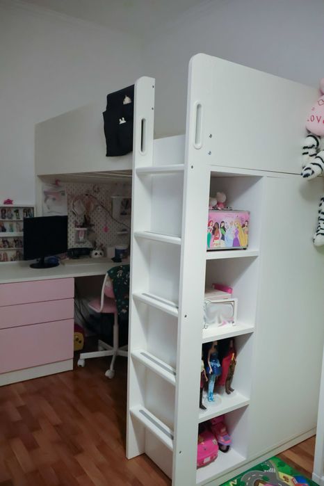 SMÅSTAD - Cama alta, branco rosa claro/com secretária e roupeiro