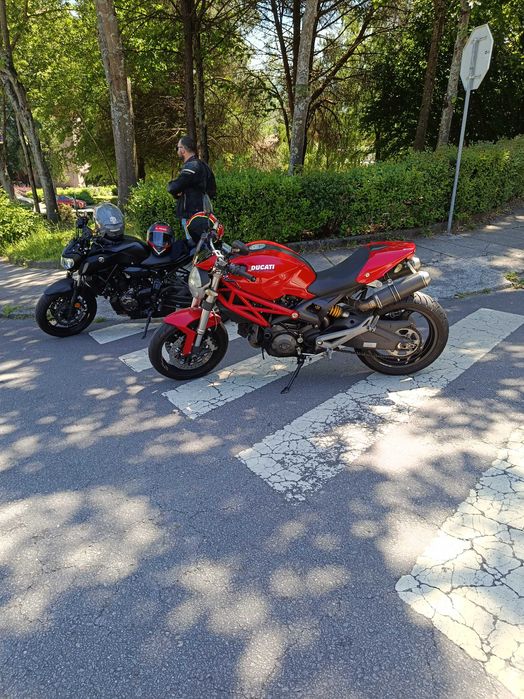 Ducati Monster procura novo dono
