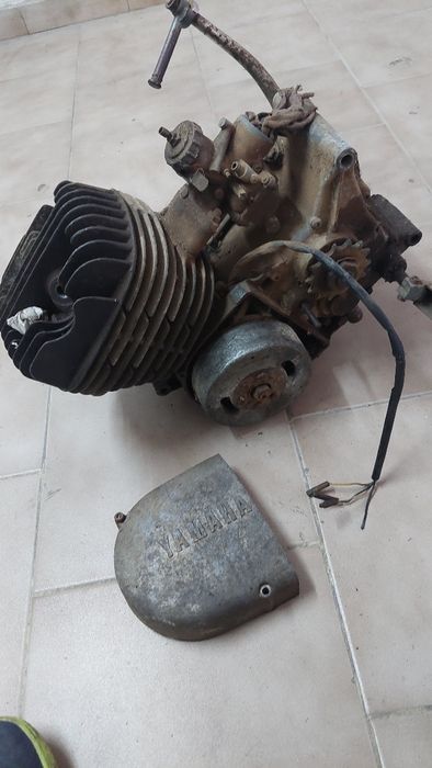 Motor yamaha dt1 250cc