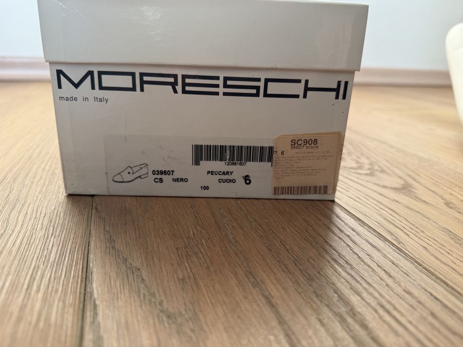 Туфлі, черевики, Moreschi