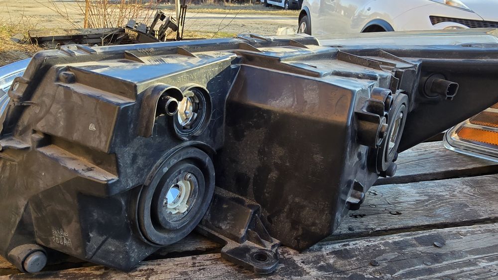 Фари Dodge Journey