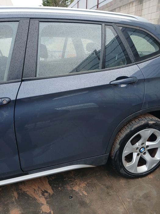 Porta trás esquerda BMW X1 (E84)