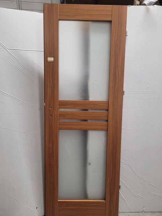 Skrzydła drzwiowe powystawowe, drzwi