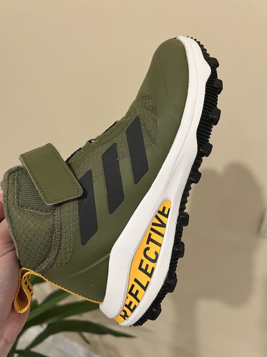 Зимові чоботи adidas