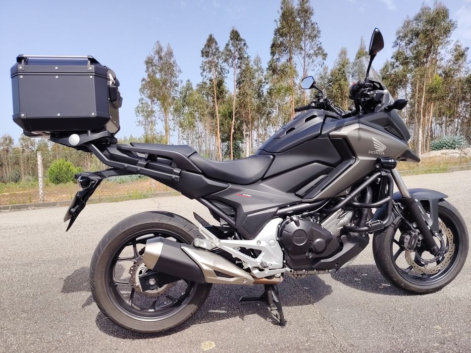 NC 750X em ótimo estado