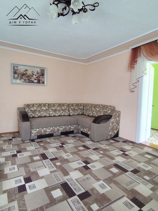 Продаж будинку в центрі с. Шешори та ділянки 25 сот.