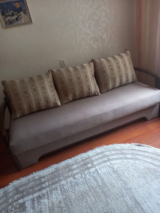 Продам диван-ліжко вживаний