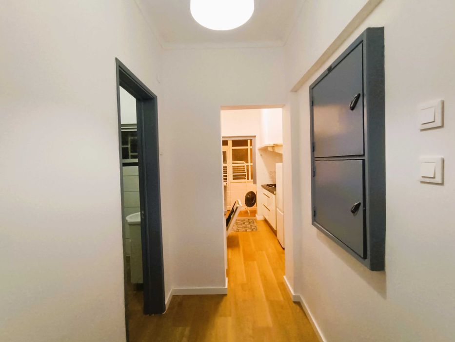 T Fantástico! Em Queluz mobilado e equipado, com terraço