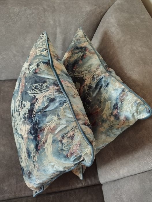 Poduszki dekoracyjne i bieżnik na stół EUROFIRANY