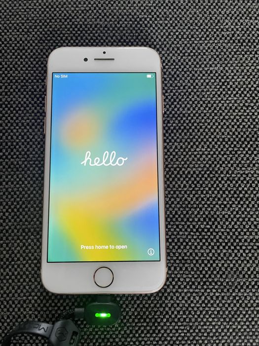 iPhon8 64GB Rose Gold