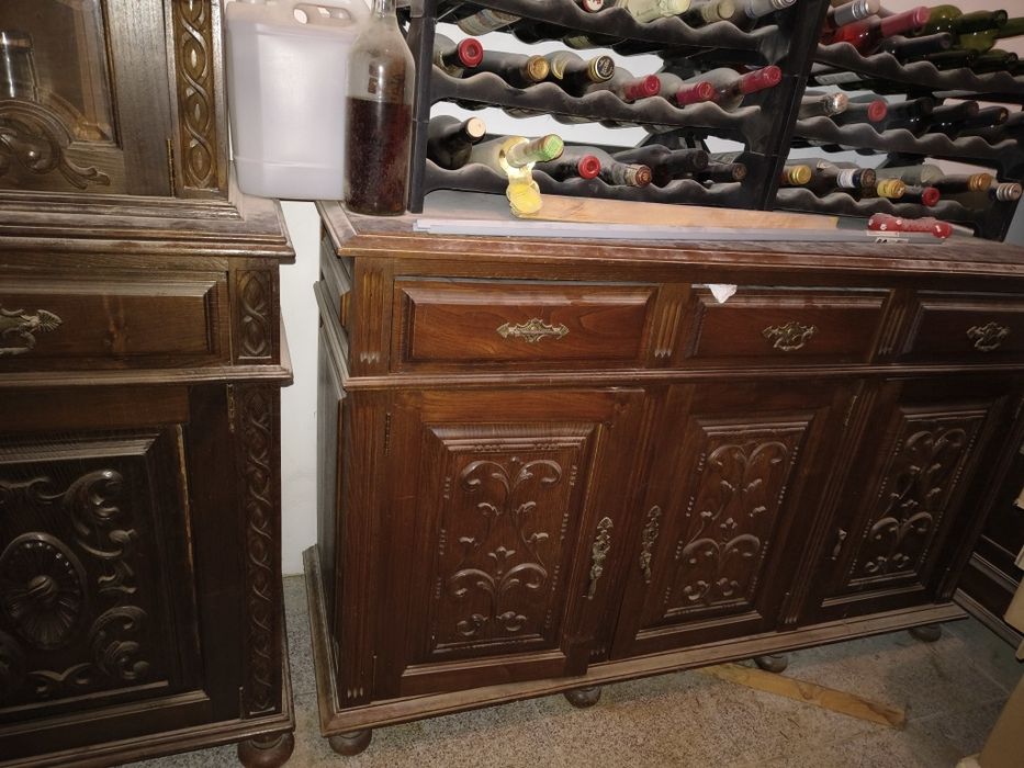 Cristaleira e aparador