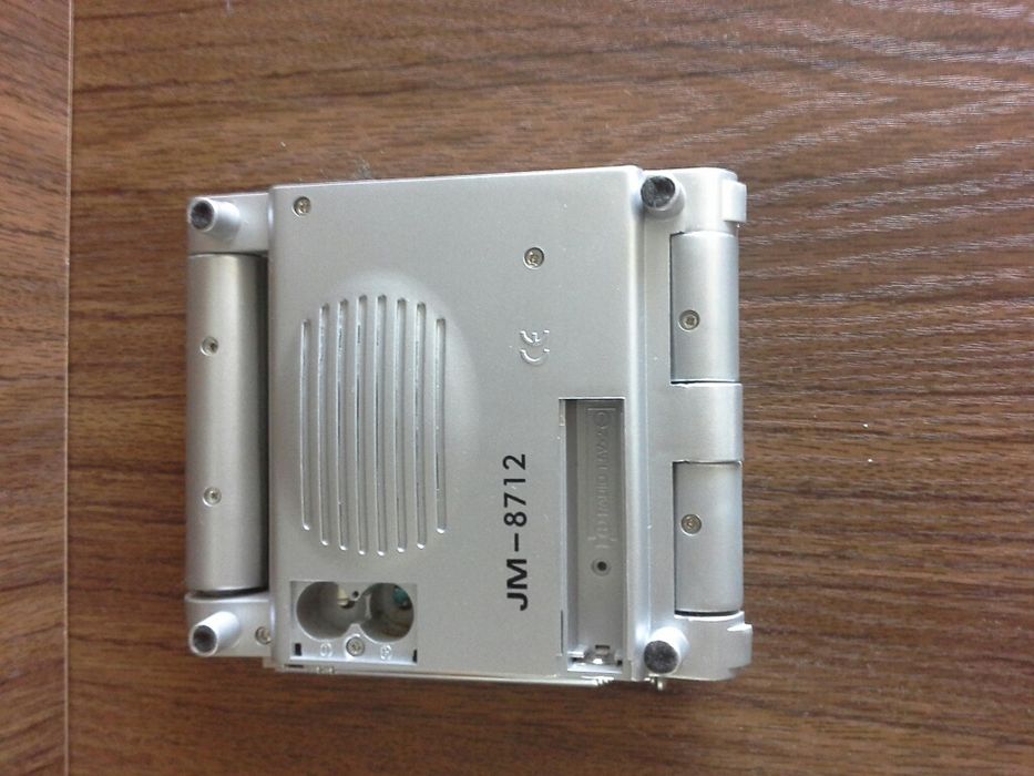 Настольные / дорожные Часы    Радио FМ   -  калькулятор  - календарь