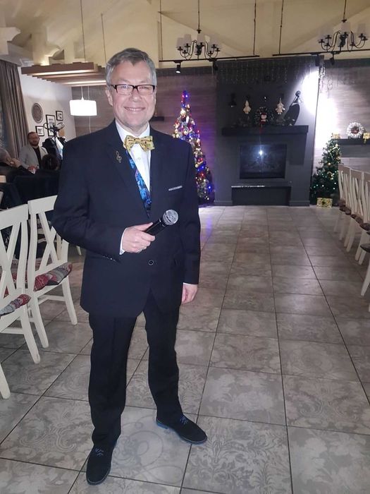 Ведучий, DJ, сучасні програми і живий спів на Ваші свята