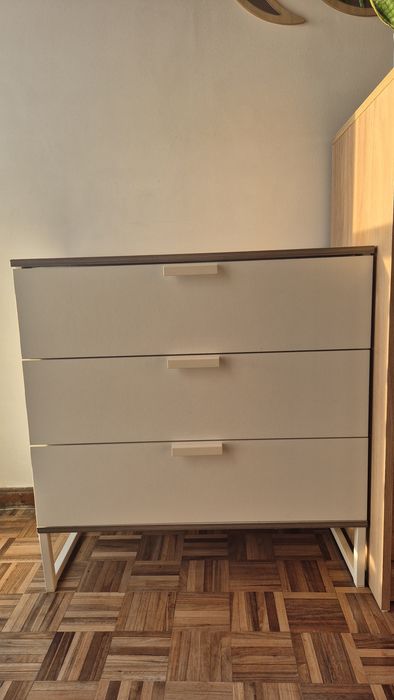 Cômoda com 3 gavetas