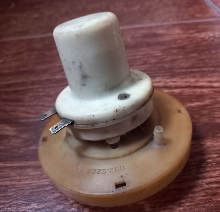 Продам мотор стеклоомывателя