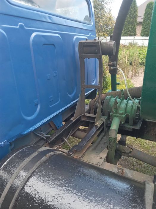 Автомобіль з цистерною  ГАЗ