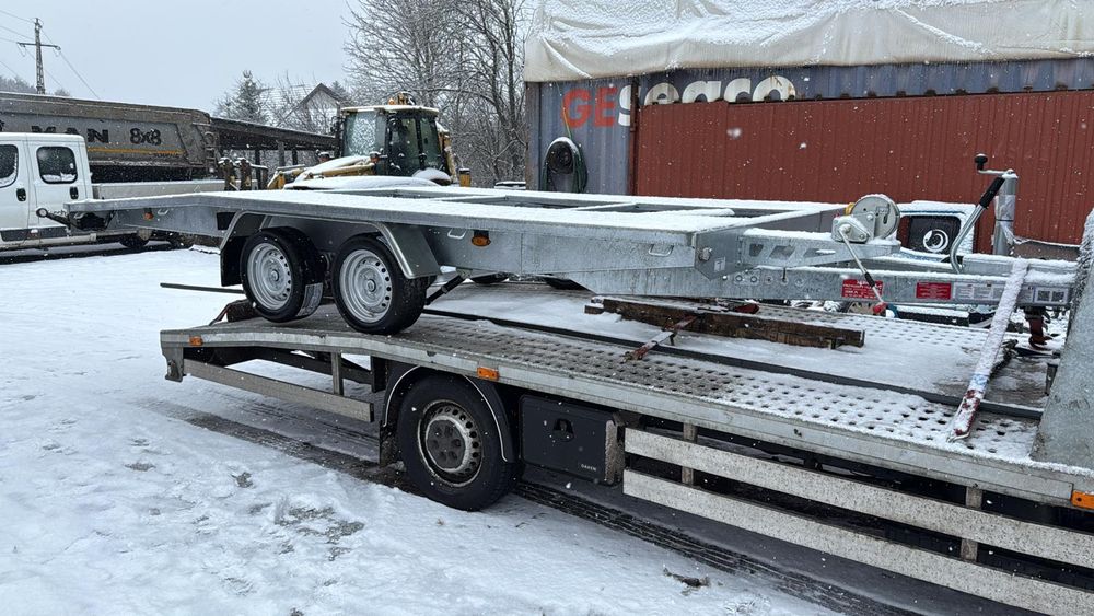 Laweta przyczepa wynajem  DMC 2700KG