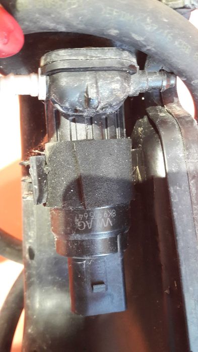 Бачок омивача з горловиною 8R0955453B Audi Q5 Ауди кую  Авторазборка