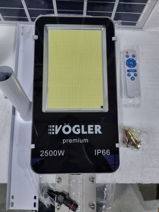 Lampa Uliczna Solarna VÖGLER Gmbh wersja PREMIUM 2500 W, latarnia