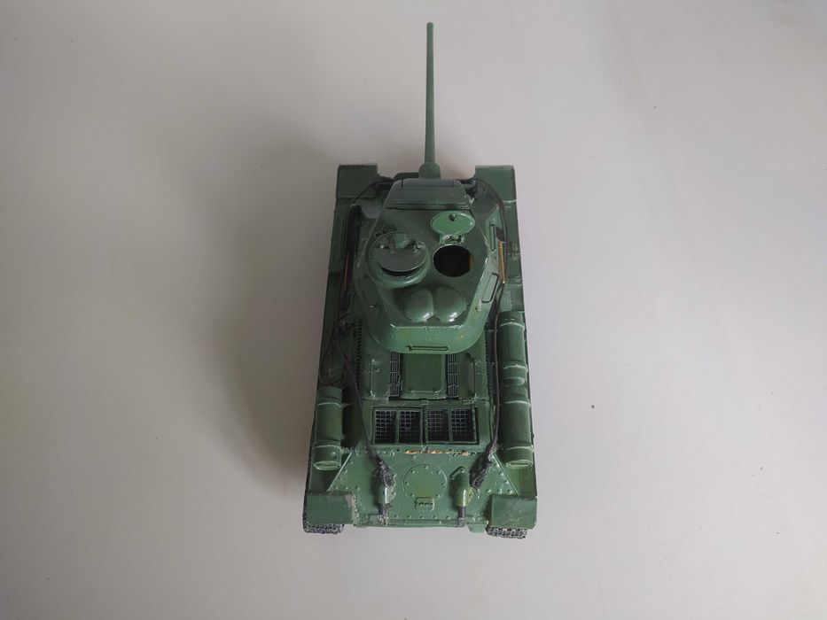 Танк Т-34-85 масштаб 1:35, рухома модель