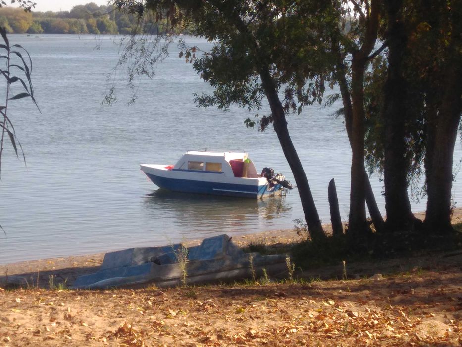 Barco cabinado - motor 4 tempos - inspecionado até Setembro de 2031