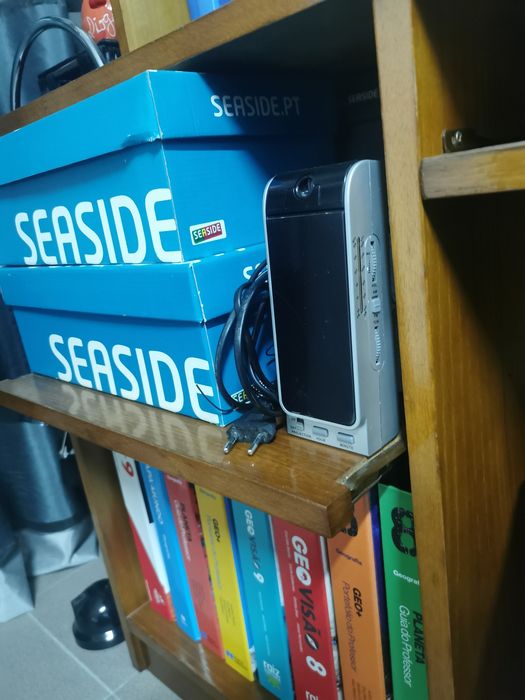 Estante com secretária