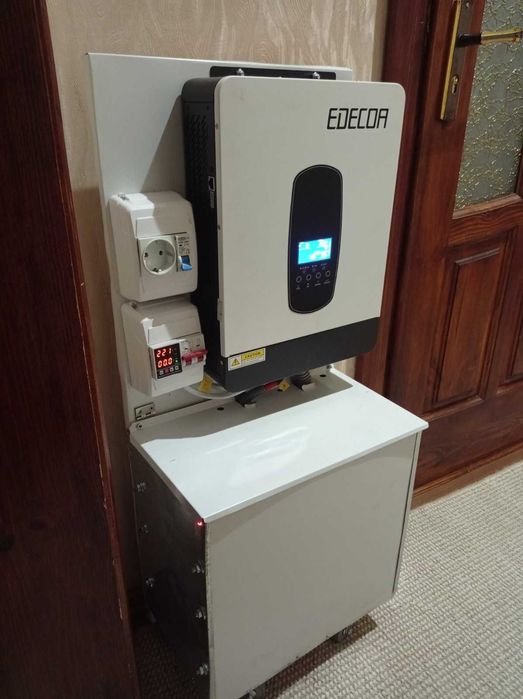 Зарядна станція, резервне 2,5 - 4кВт, ДБЖ LiFePO4 інвертор