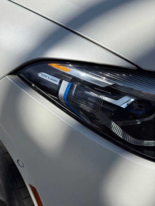 BMW M8 Competition      2022