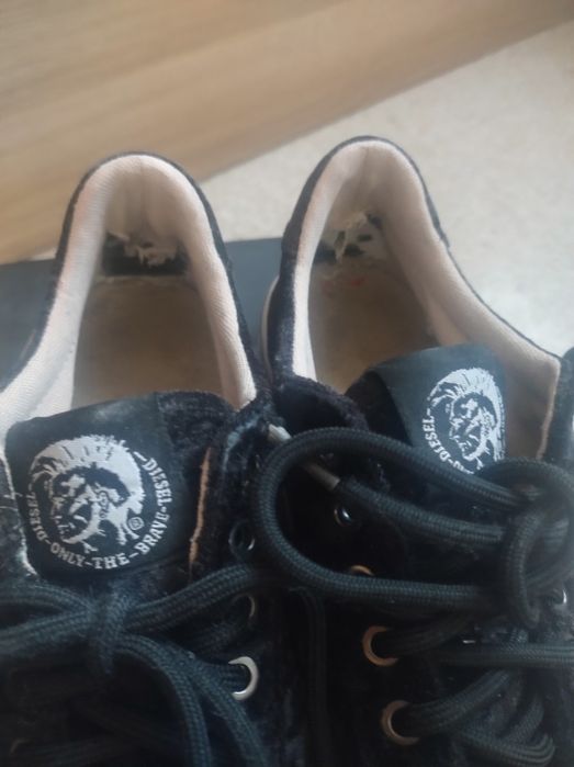 Trampki sneakersy krótkie tenisówki biała podeszwa diesel s-flip low w