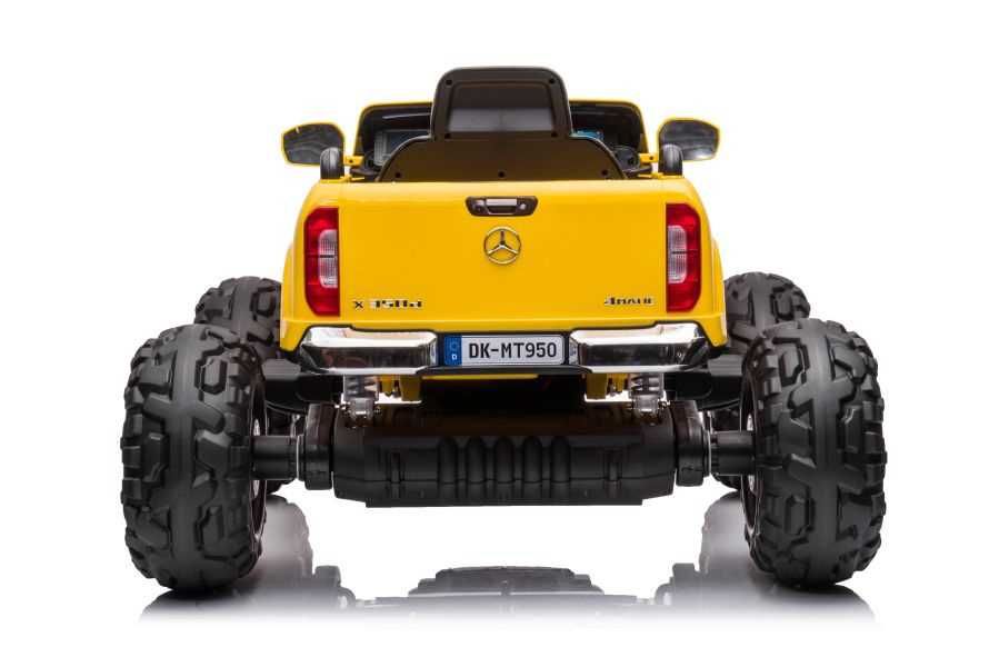 Auto samochód na akumulator MERCEDES DK-MT950 4x4 lakierowany pojazd