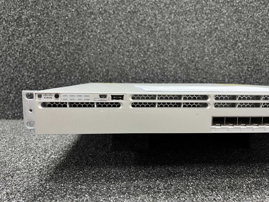 Комутатори Cisco WS-C3850-12XS-E (12х SFP+, Full Layer 3, IP Services)