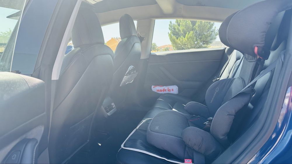 Tesla Model 3 — fotografia 9