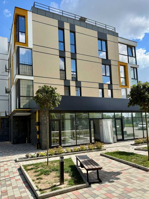 Продаж приміщення на 1-му поверсі 35-45 м.кв. 1-й поверх